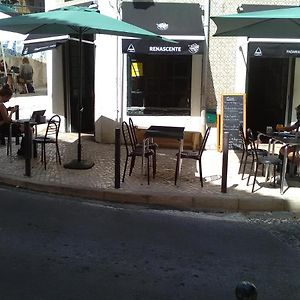 Triplex - Quarto Com W.C. Privado
